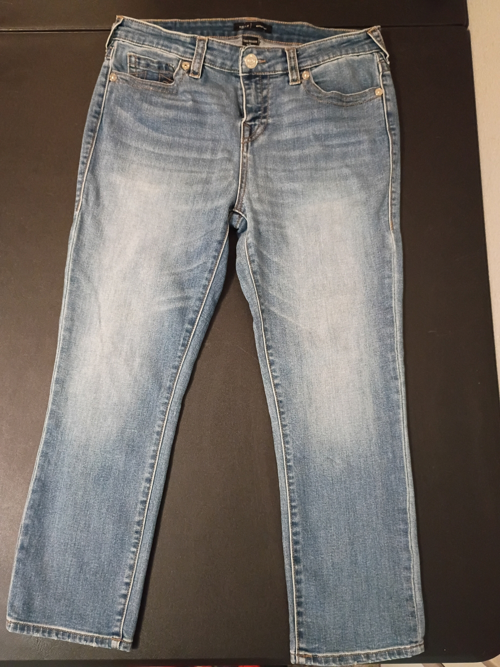 True Religion Women’s Halle Mid Rise Capri Jeans – Size 31 U.S. Size 10/12